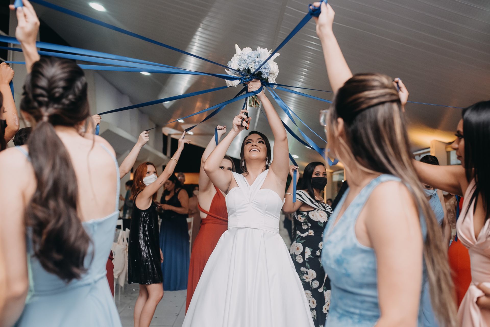 Foto Fabryna e Lucio - Casamento - Imagem 33